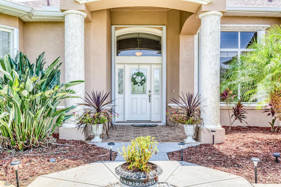 Photo of 979 Warbler Court