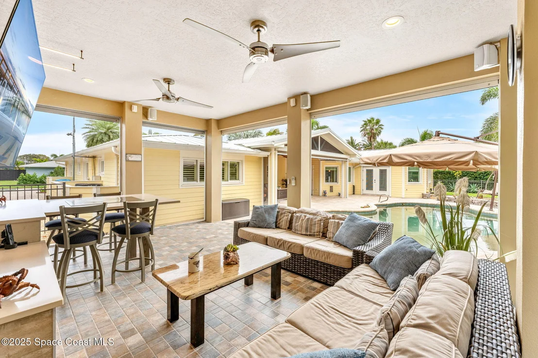 Photo of 610 Mango Drive