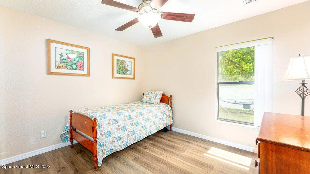 Photo of 6325 Ainsworth Road