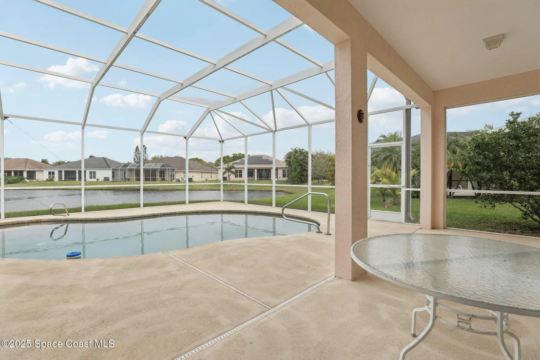 Photo of 4687 Alamanda Drive