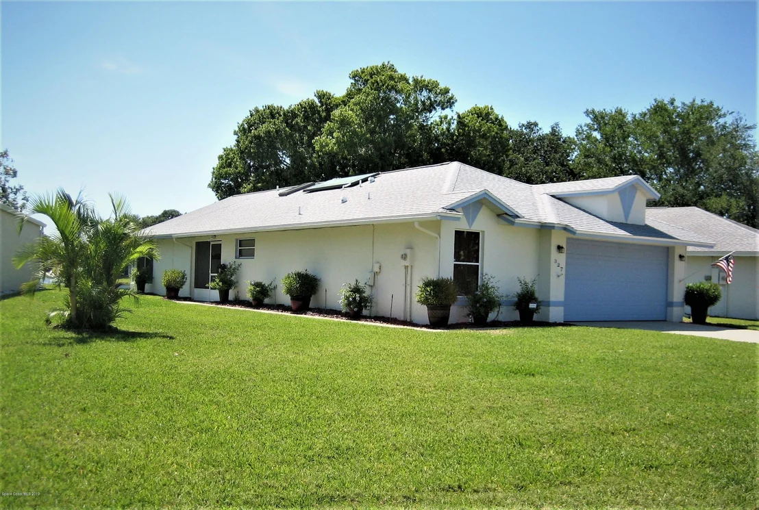 Photo of 327 Myrtlewood Road