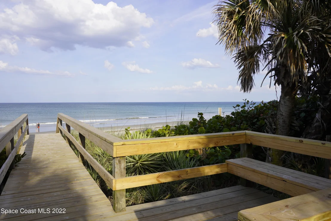 Photo of 710 Hibiscus Drive