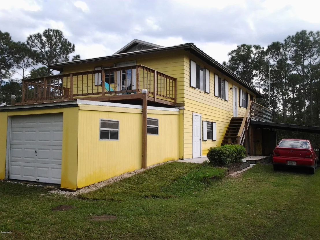 Photo of 1885 Grant Road