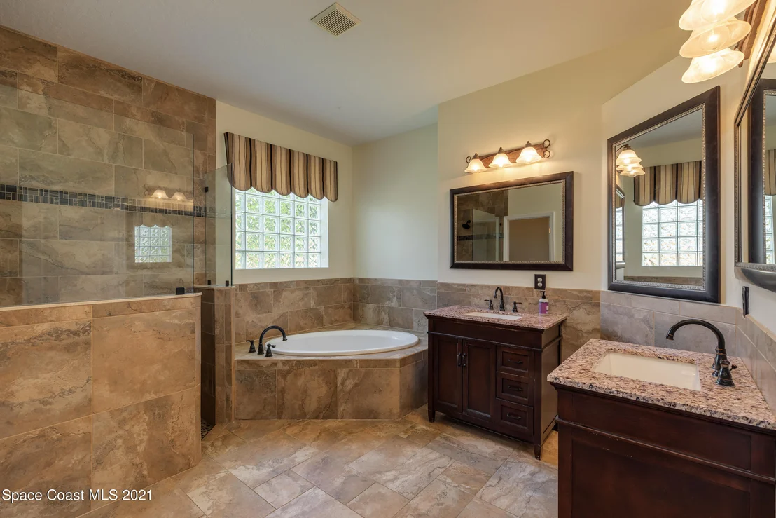 Photo of 6006 Newbury Circle