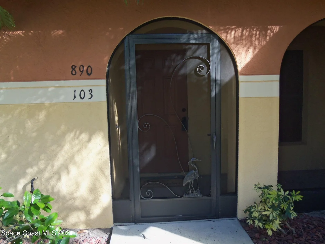 Photo of Unit 103 at 890 Luminary Circle