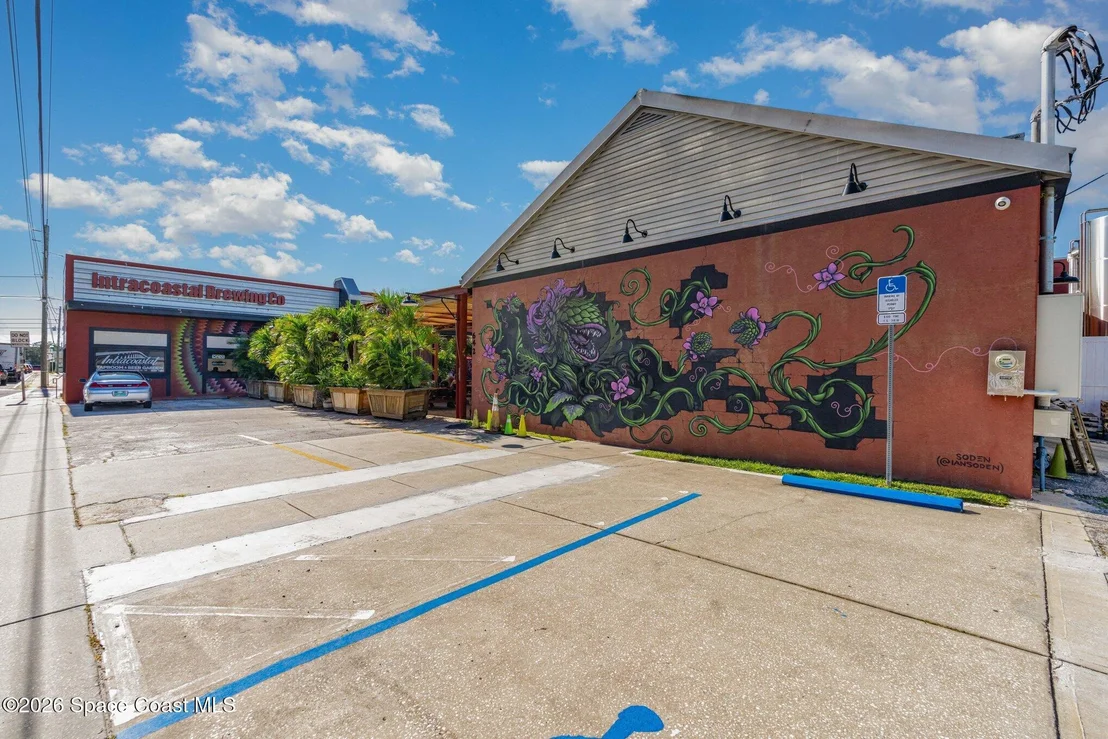 Photo of 640 Old Oak Street