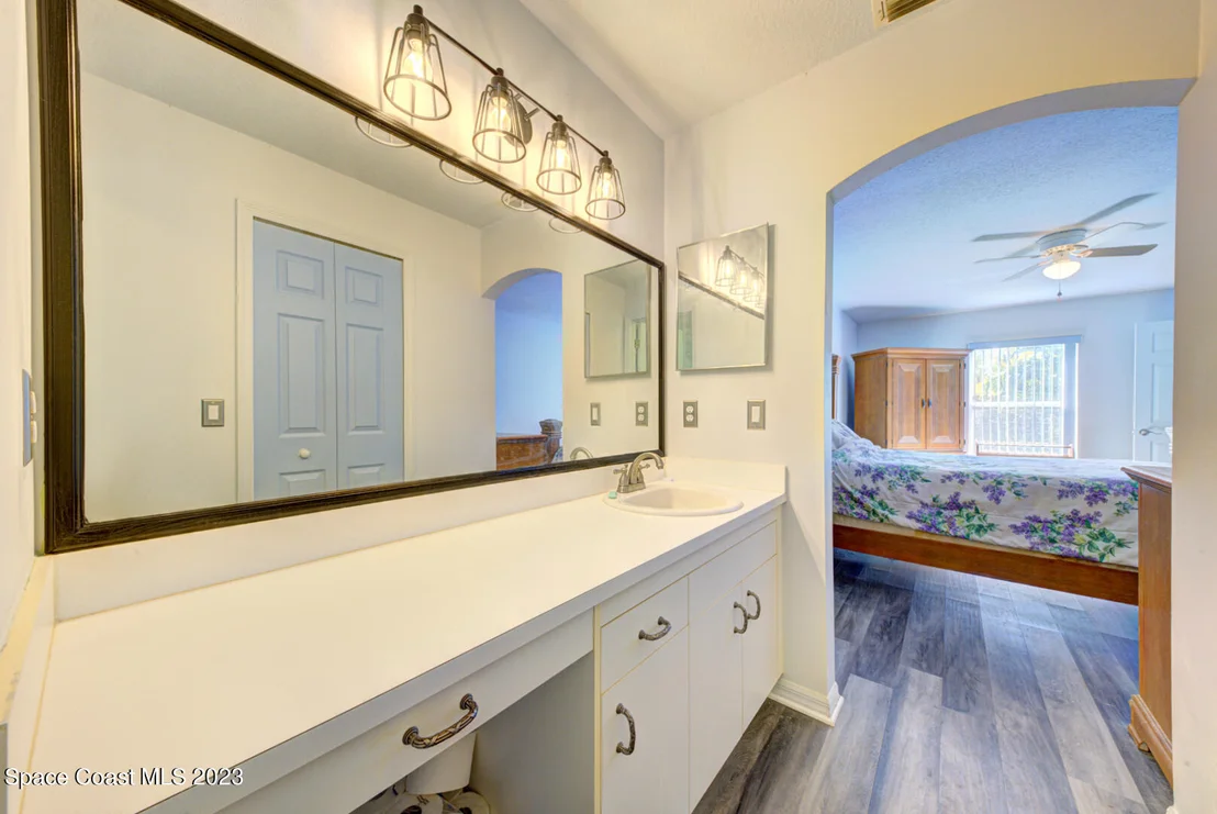 Photo of 2921 Saint James Lane
