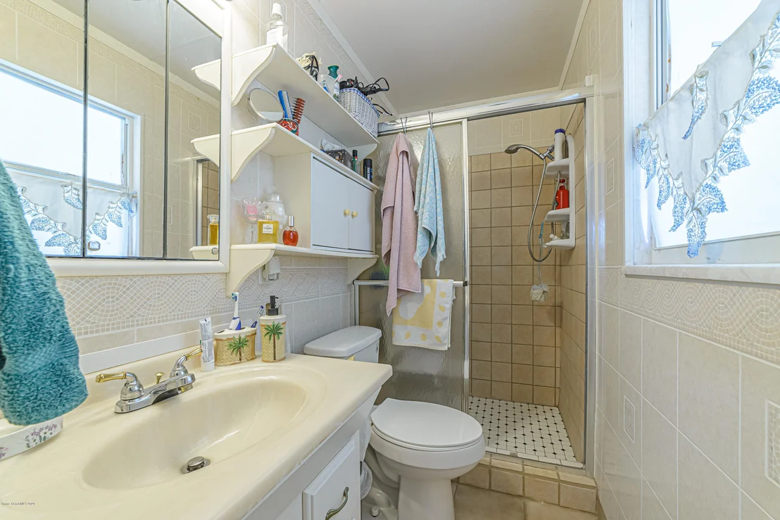 Photo of 1023 Eyerly Lane NE
