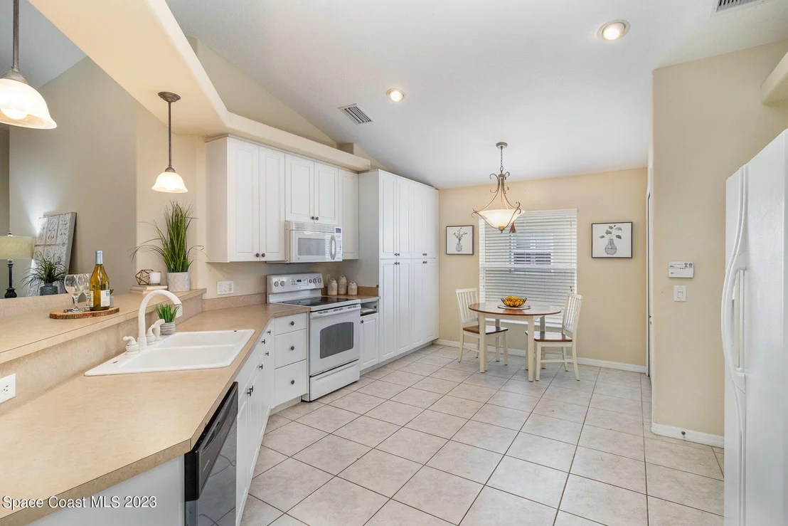 Photo of 7227 Broderick Drive