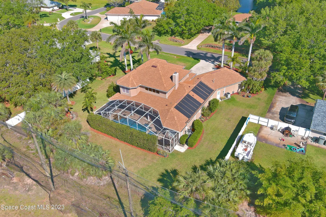 Photo of 2217 Royal Oaks Drive