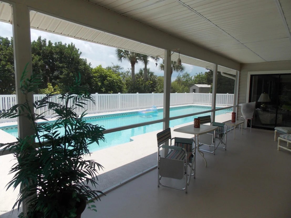 Photo of 1334 NE Cherry Hills Road