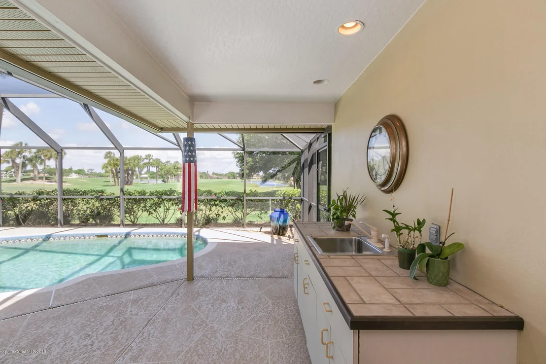 Photo of 610 Rossmoor Circle