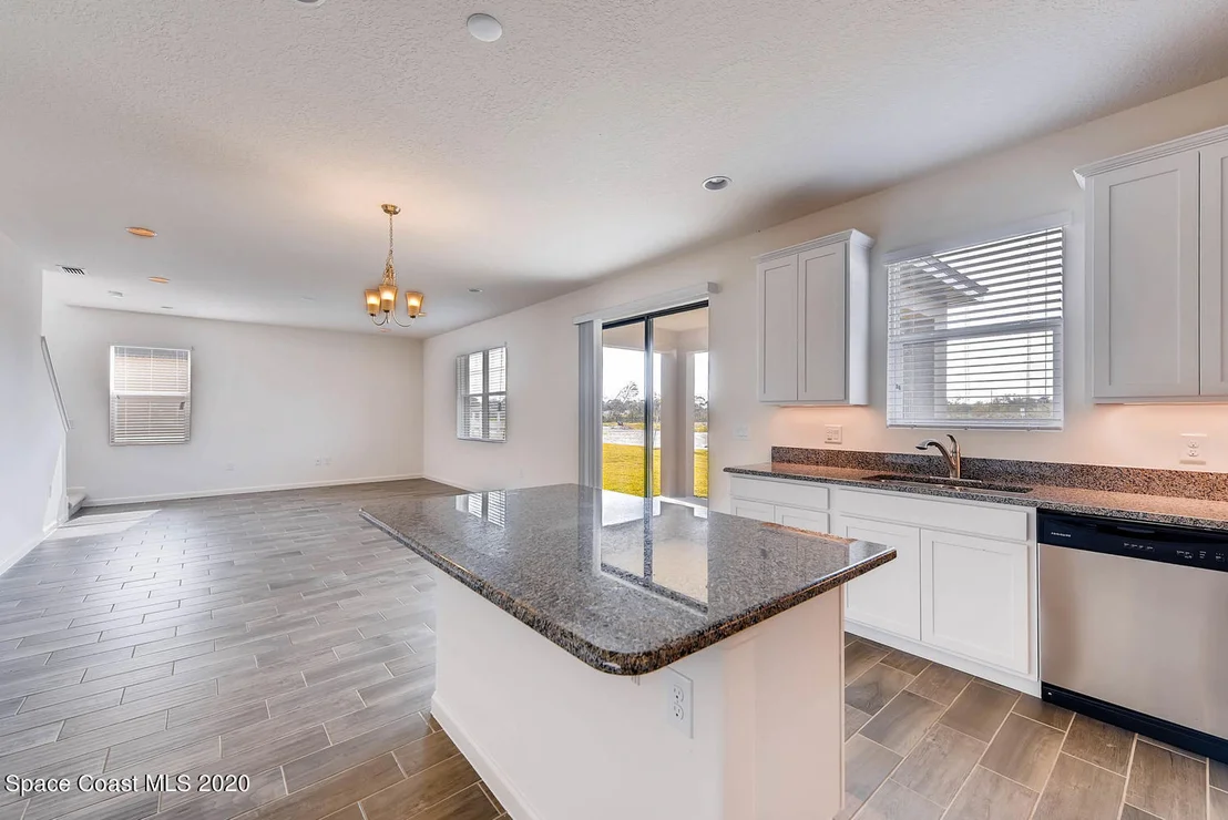 Photo of 320 Wiregrass Avenue