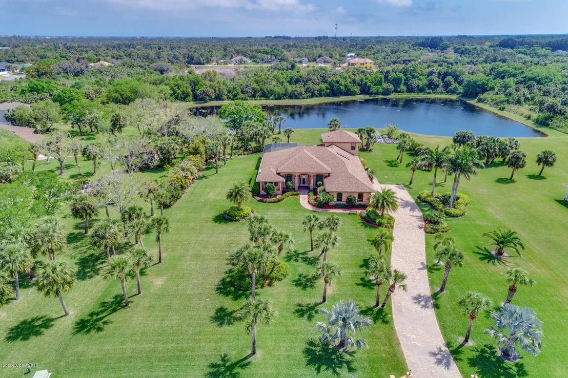 Photo of 1553 Nome Lane