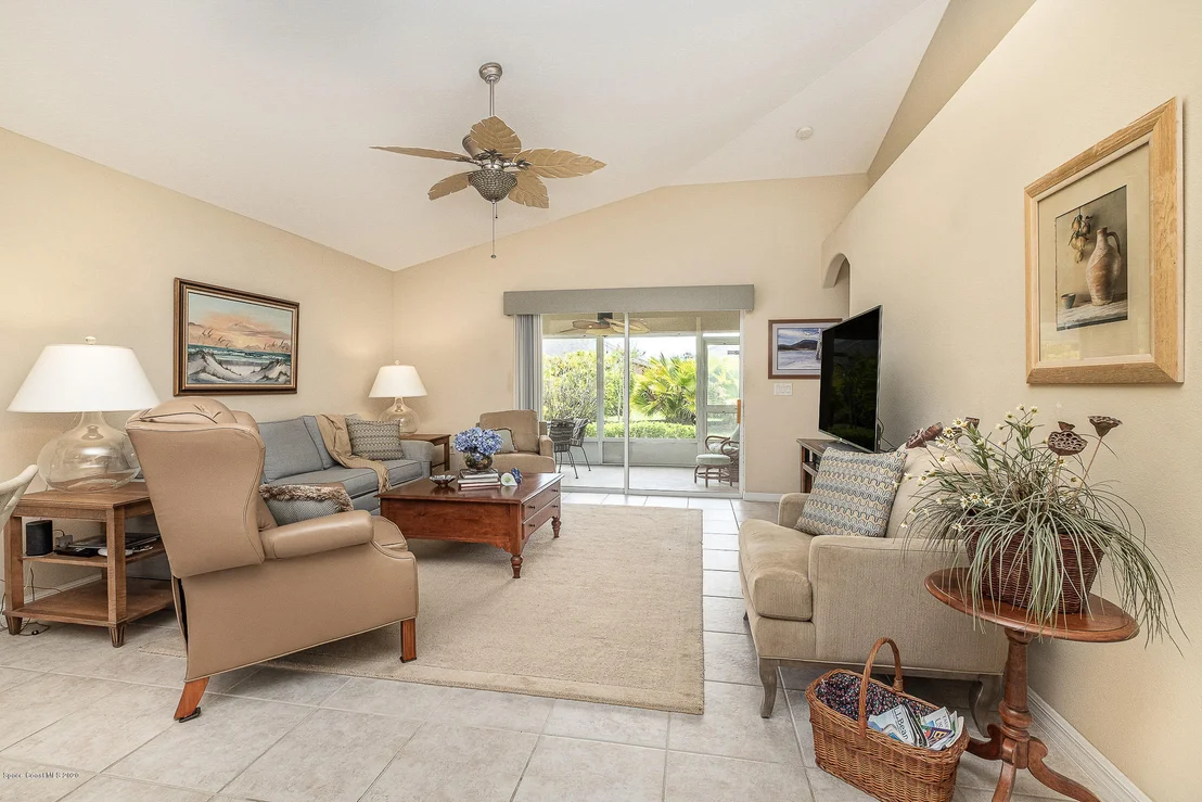 Photo of 7237 Broderick Drive