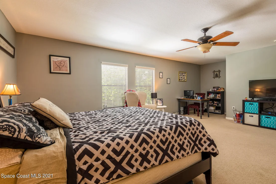 Photo of 245 Dryden Circle