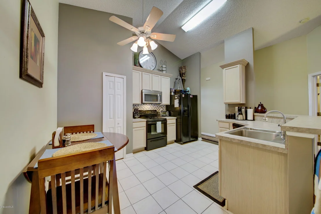 Photo of 1071 Olde Bailey Lane