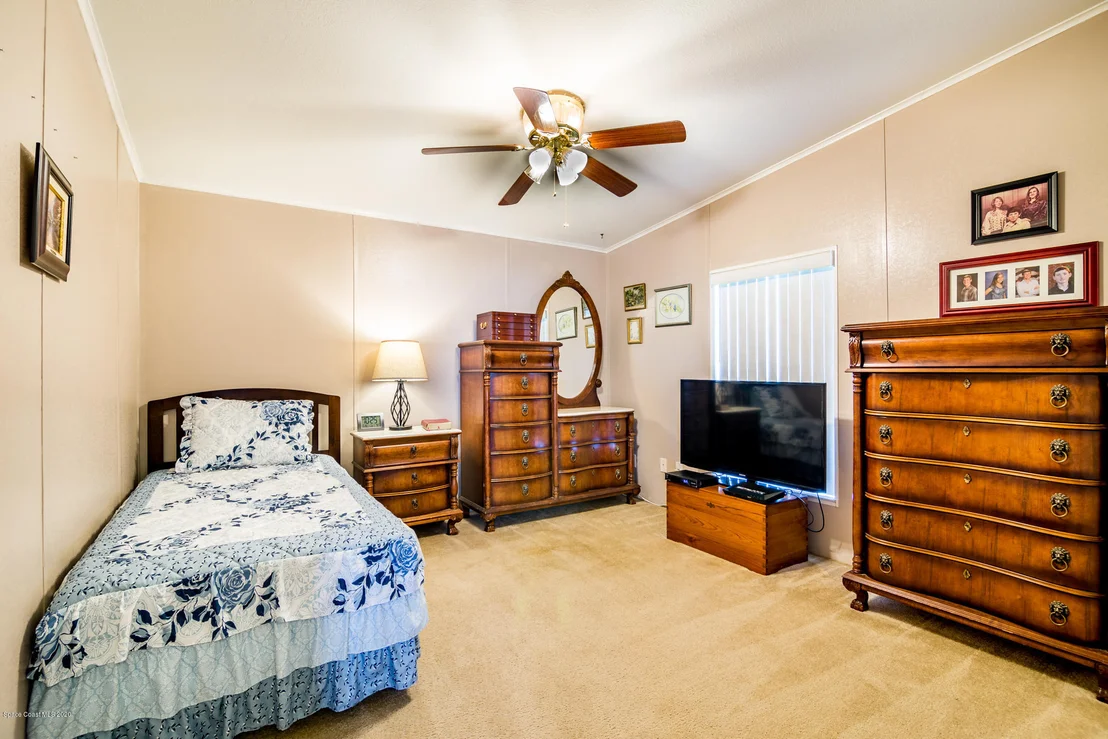 Photo of 434 Outer Drive
