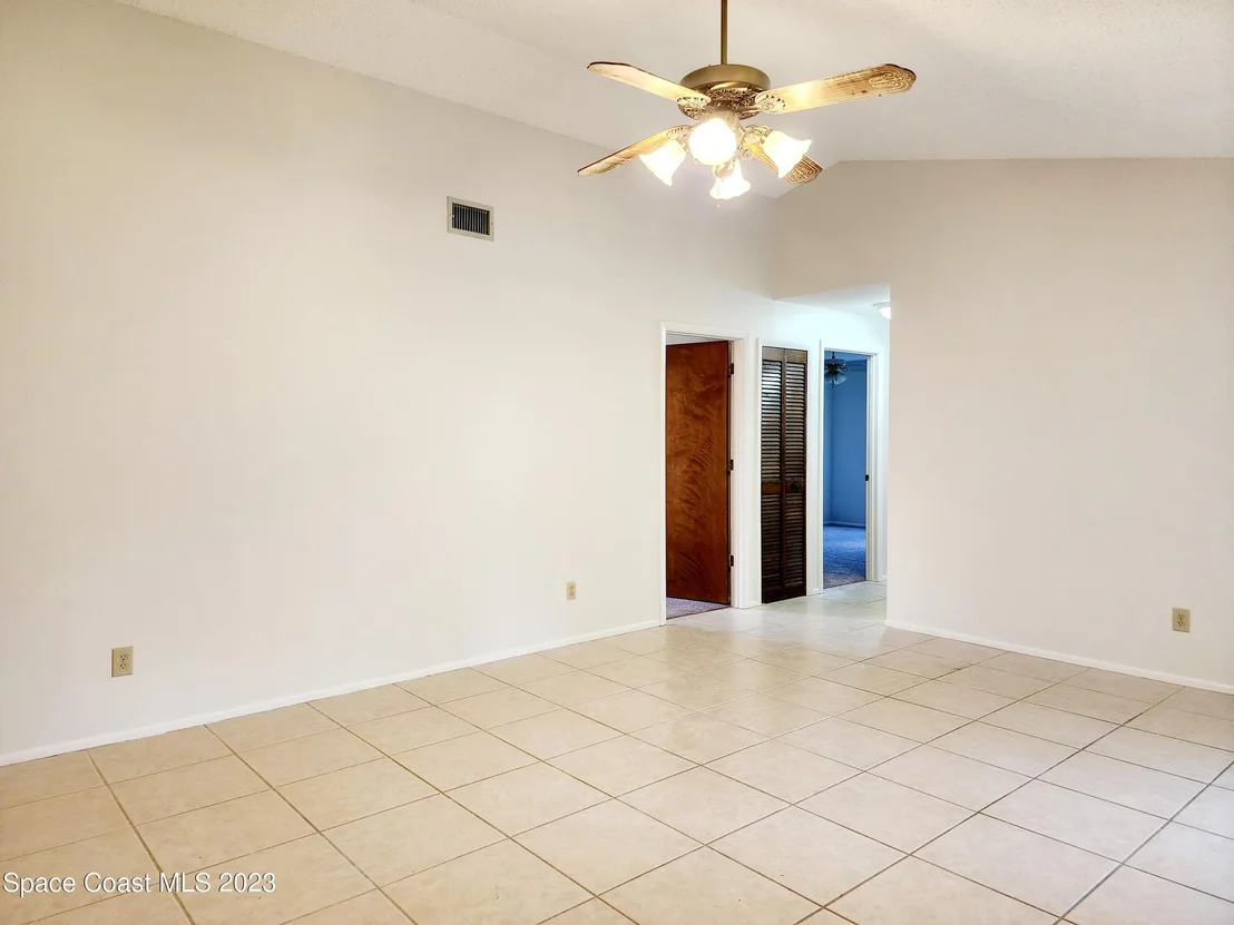 Photo of 2777 Nobility Avenue