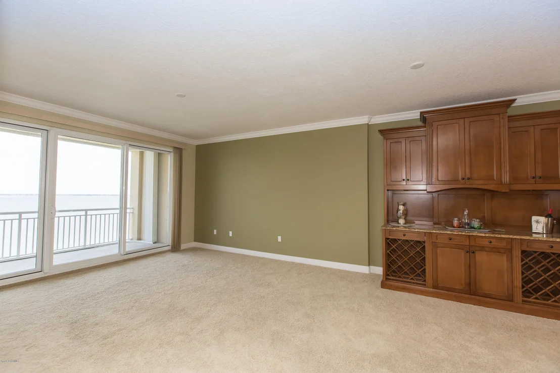 Photo of Unit 603 at 4975 Dixie Highway NE