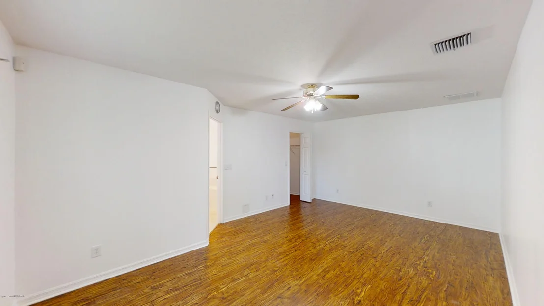 Photo of 6800 Cecil Road