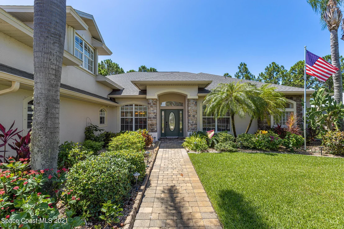 Photo of 170 Ridgemont Circle SE