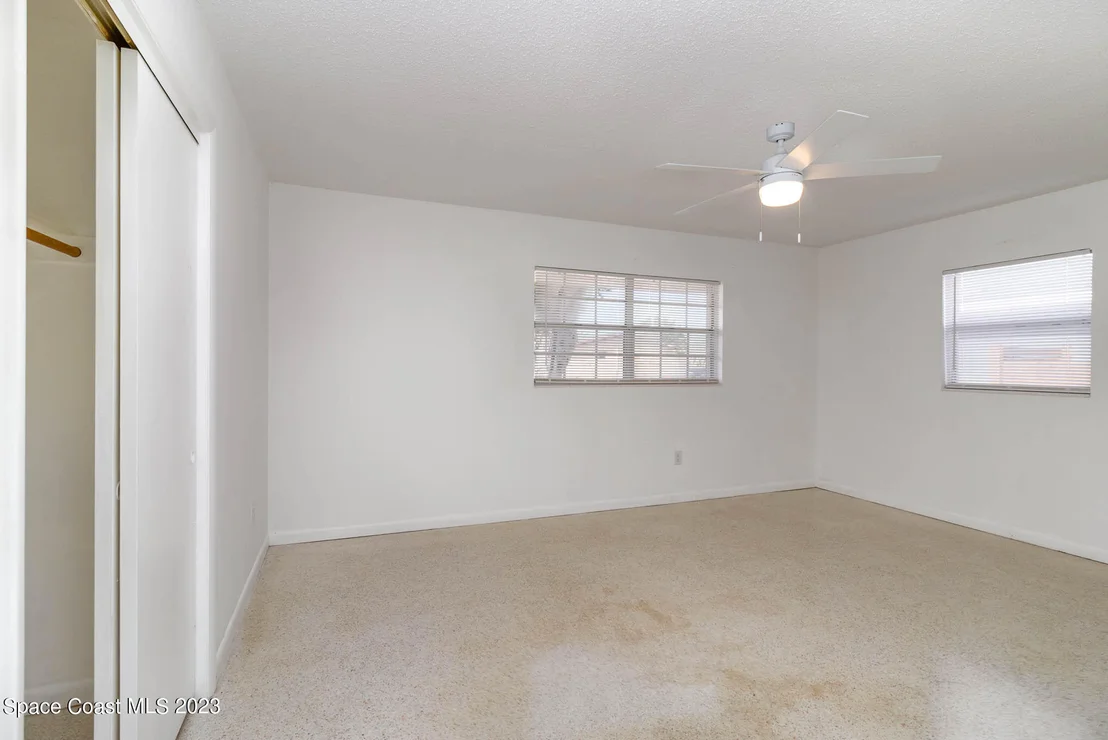 Photo of 2095 Montgomery Road