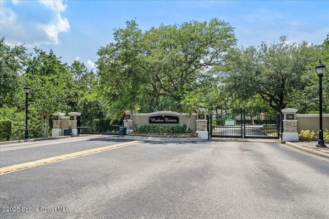 Photo of 5863 Newbury Circle