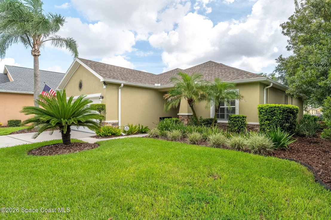 Photo of 522 Waterside Circle