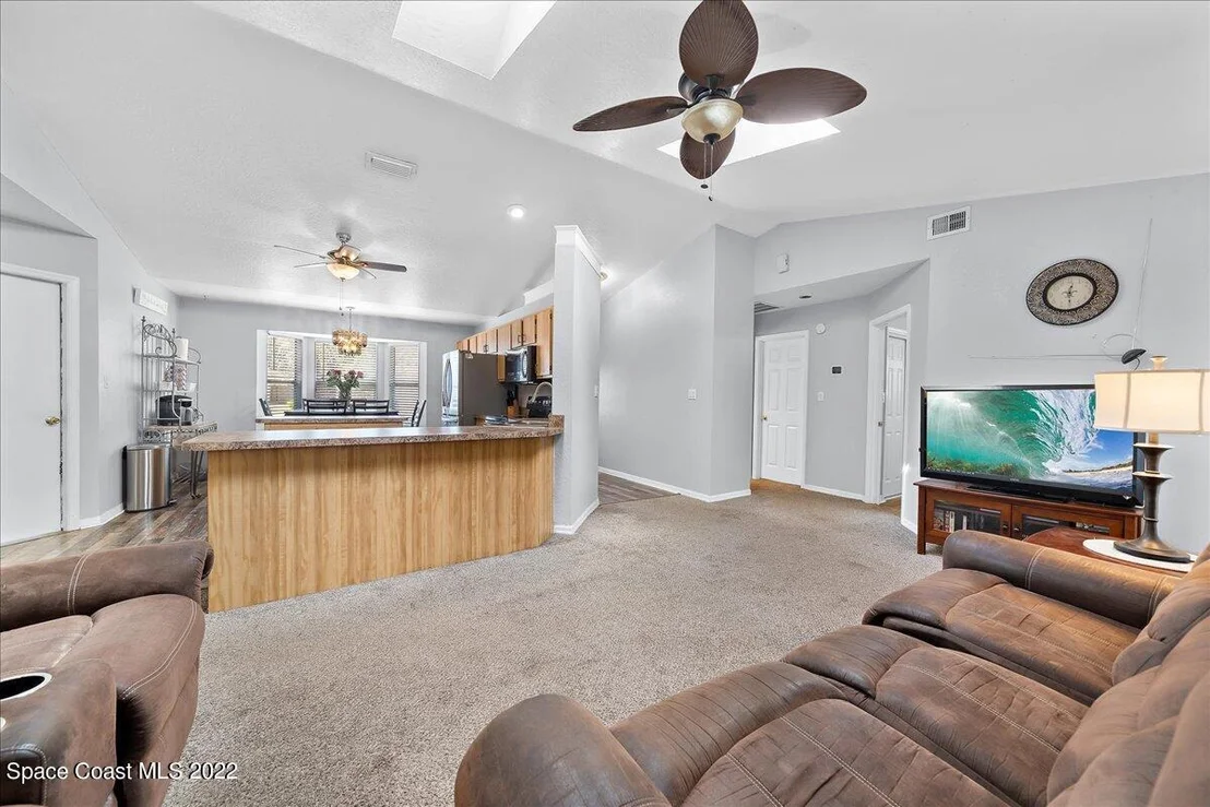 Photo of 6165 Corning Road