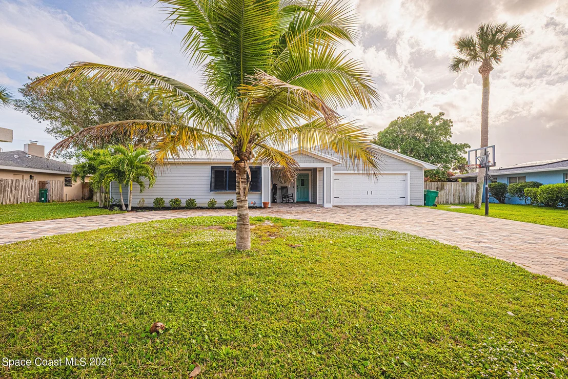 Photo of 211 Melbourne Avenue