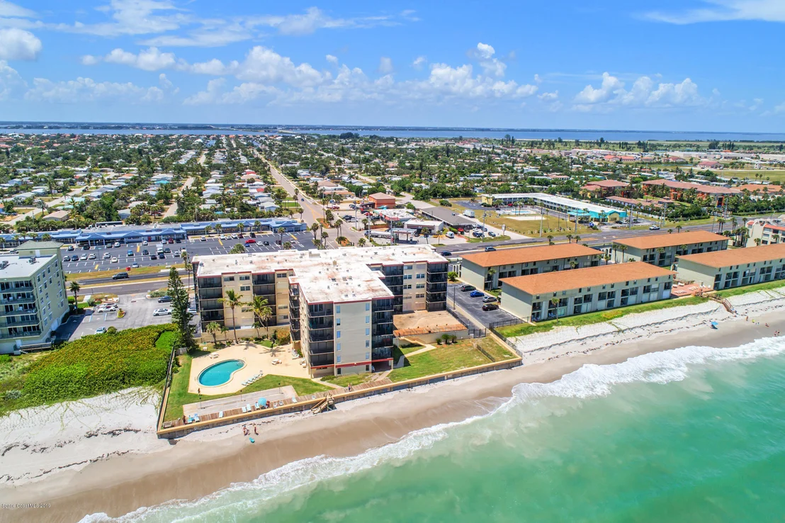 Photo of Unit 310 at 205 Highway A1a