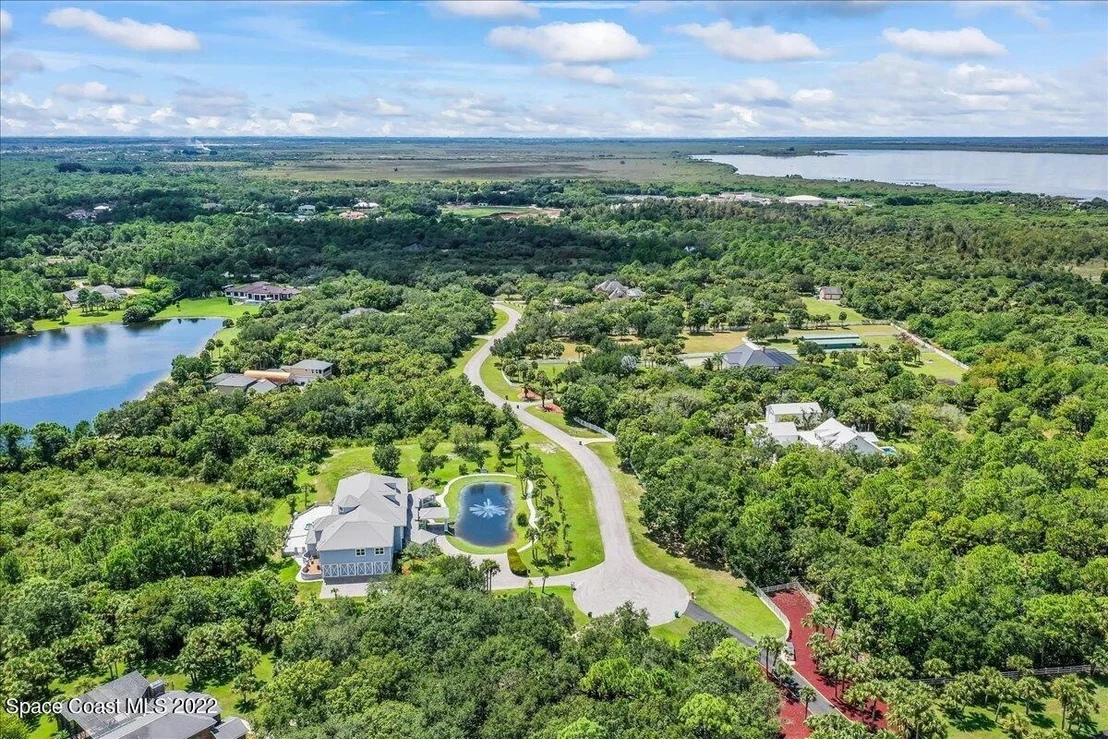 Photo of 5660 Willoughby Drive