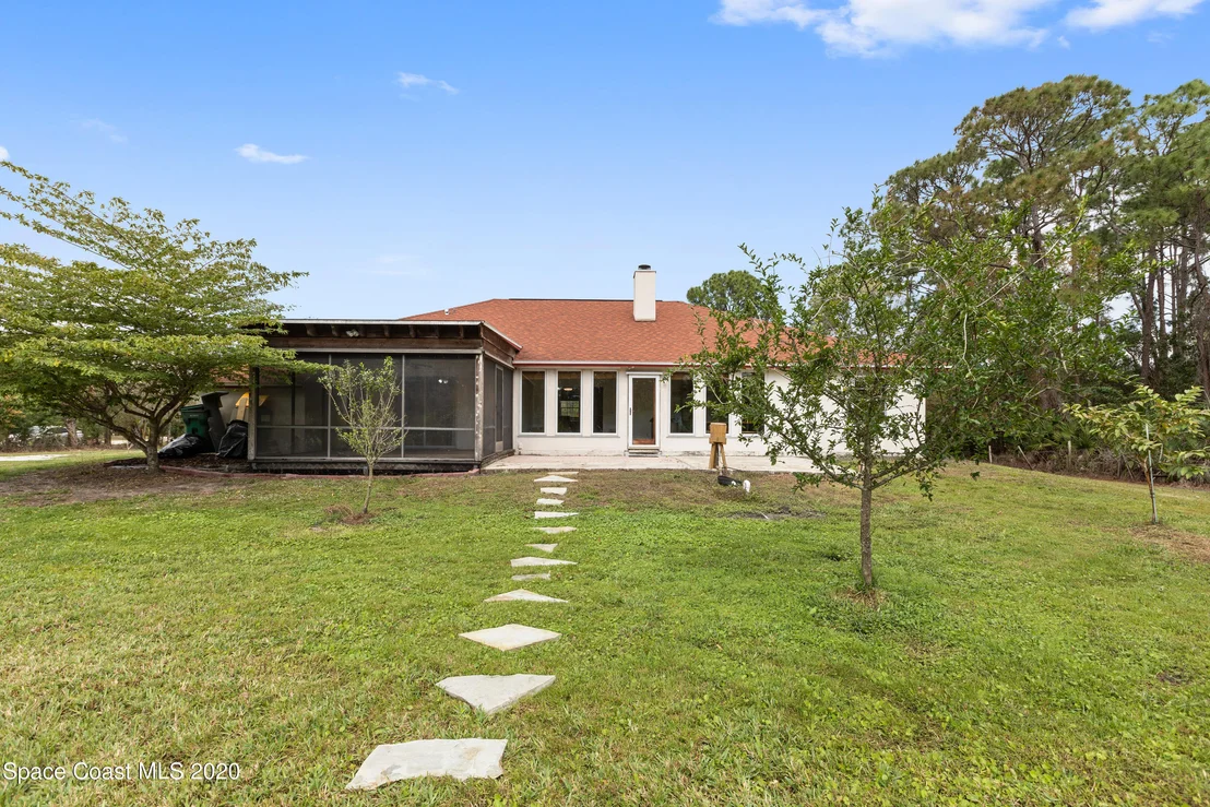Photo of 1531 Hall Road