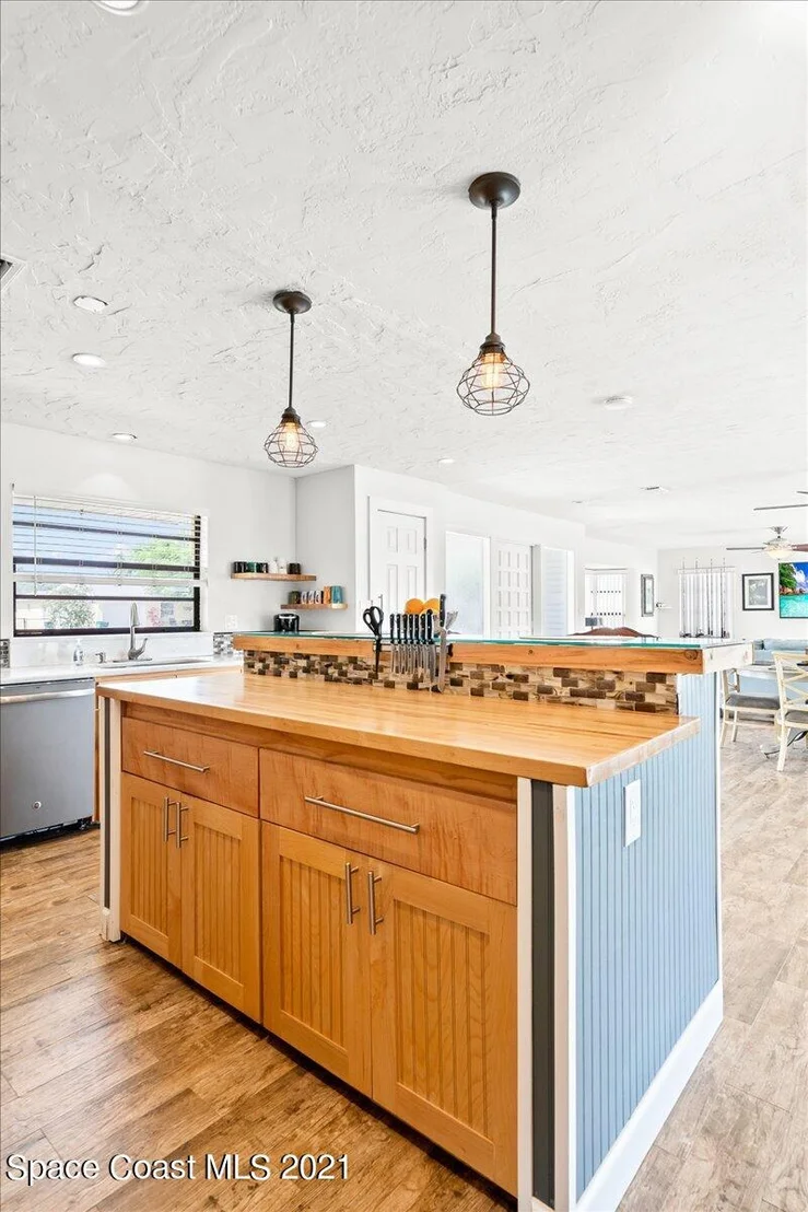 Photo of 458 Sandpiper Drive