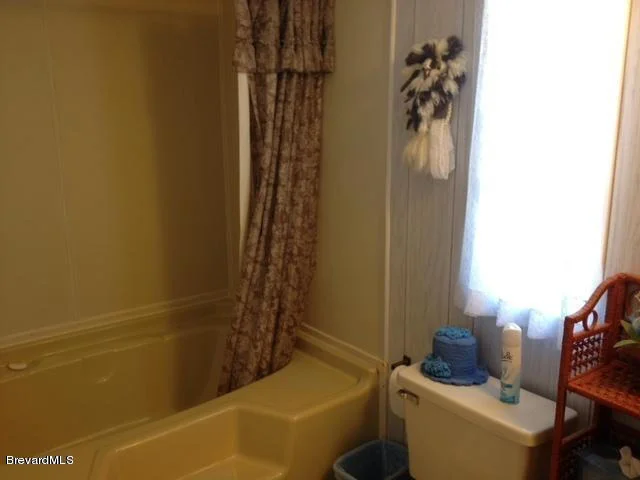 Photo of 586 Camp Road