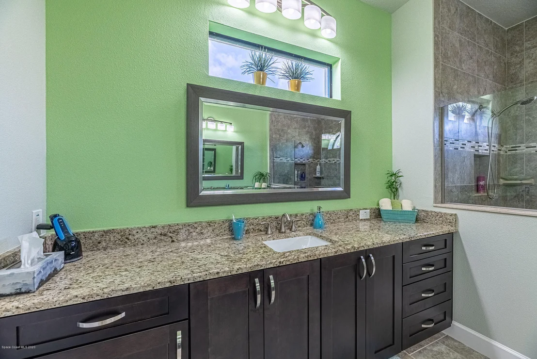 Photo of 824 Lorenza Place
