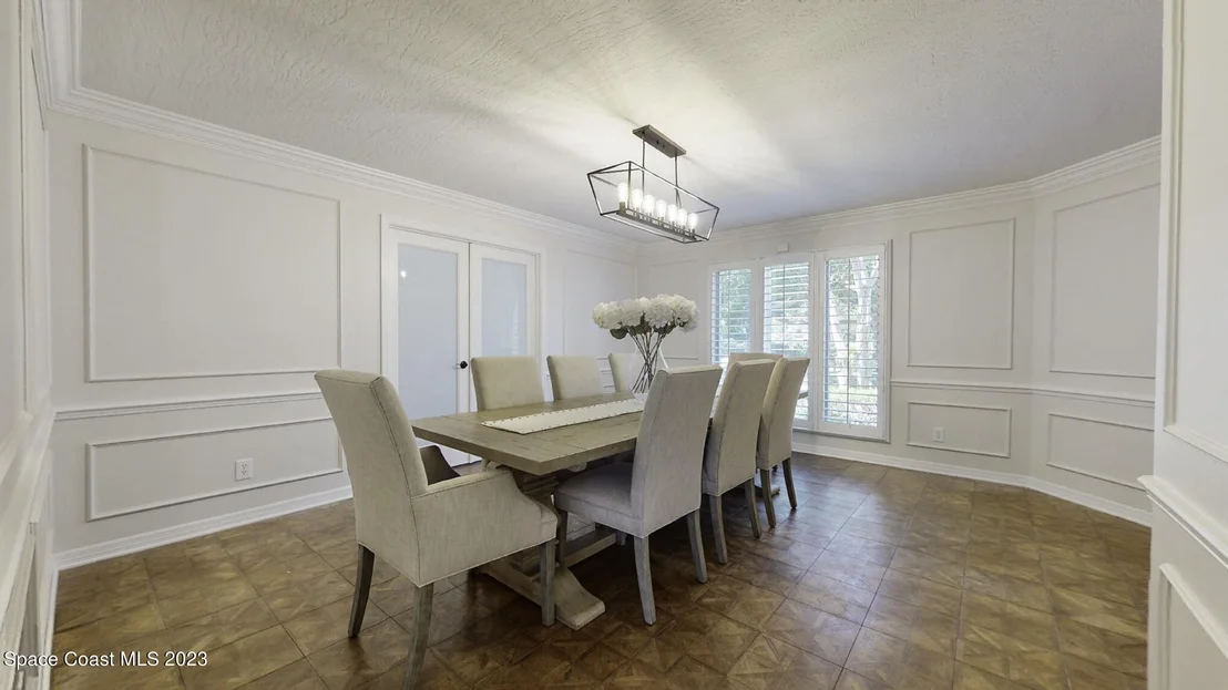 Photo of 607 Woodbridge Drive