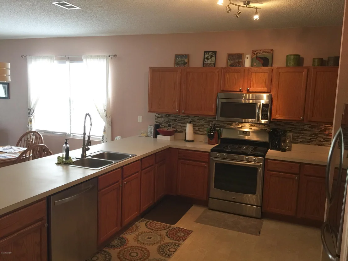 Photo of 958 Riviera Point Drive