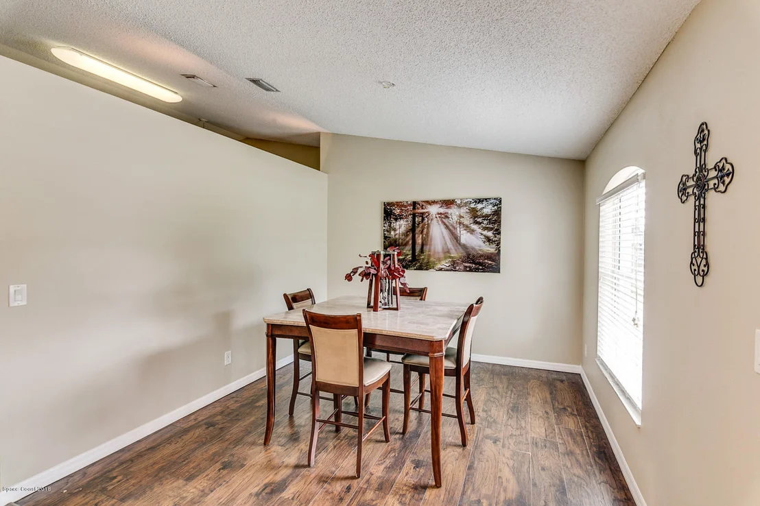 Photo of 6365 Ainsworth Road