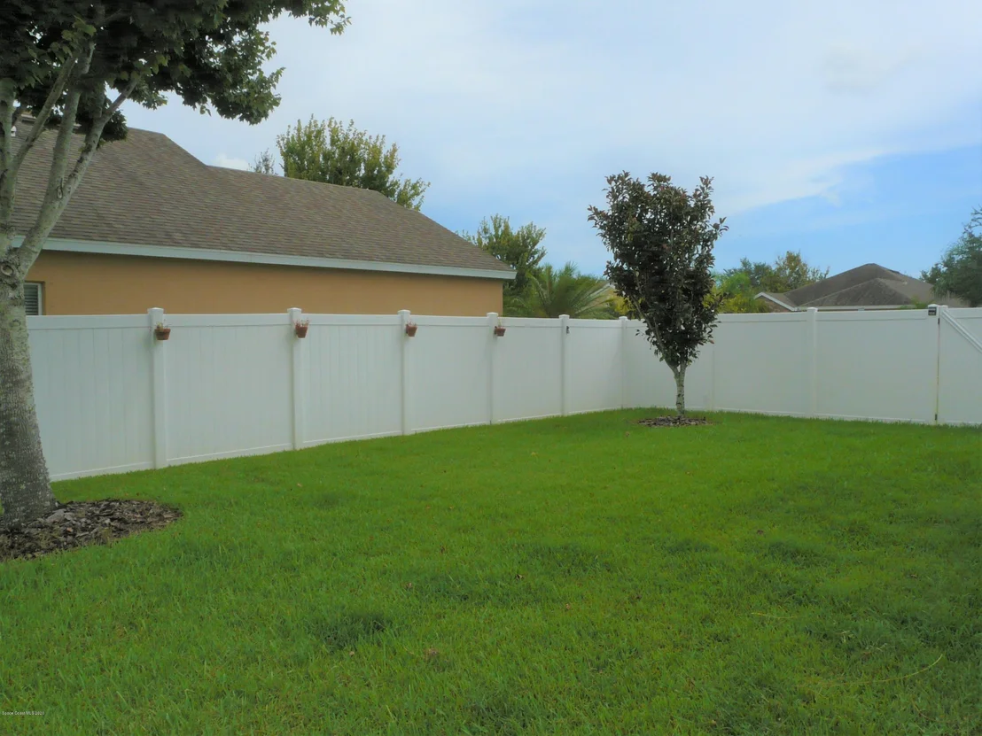 Photo of 1410 Corbett Lane