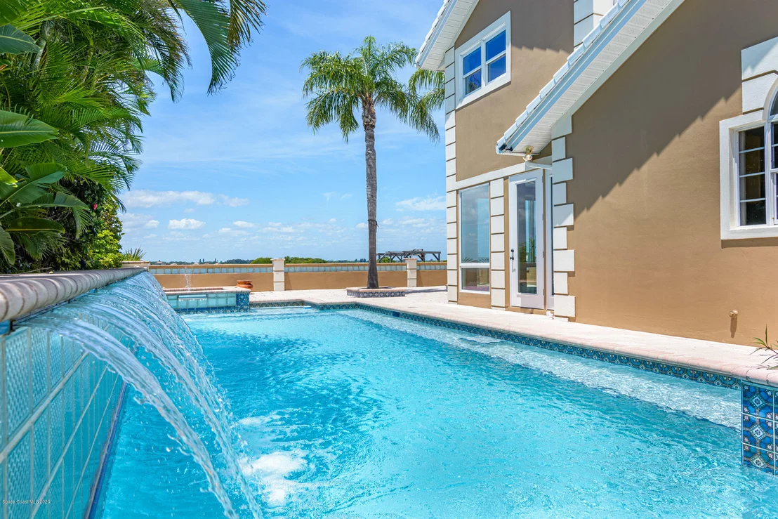 Photo of 454 Lanternback Island Drive