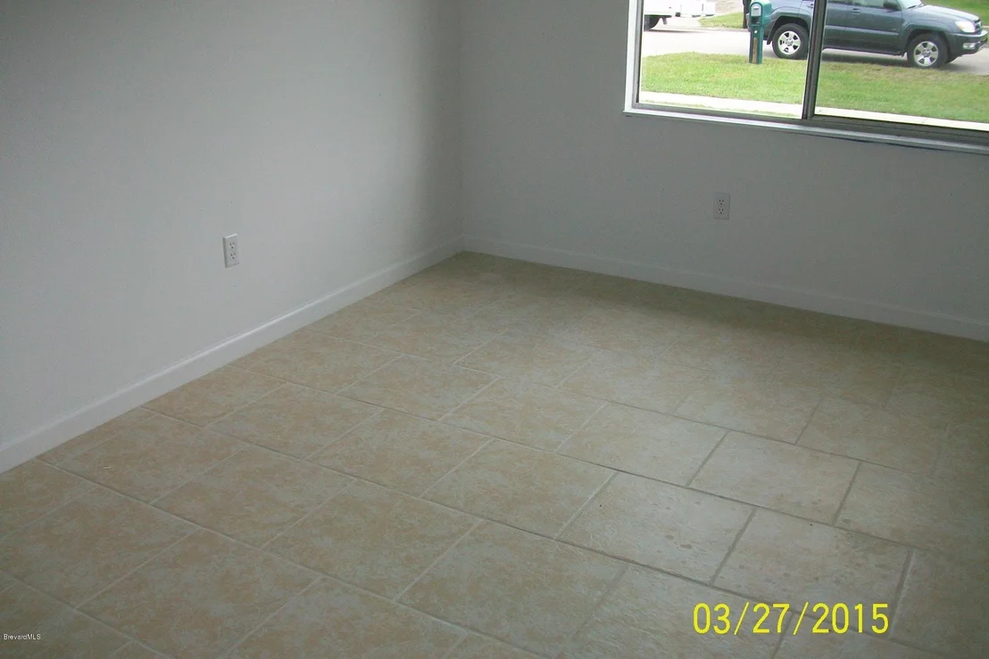 Photo of 1132 NE Mariposa Drive