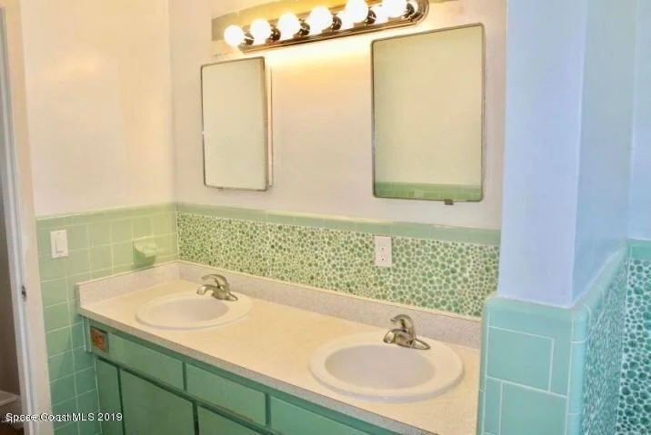 Photo of 492 Barrello Lane