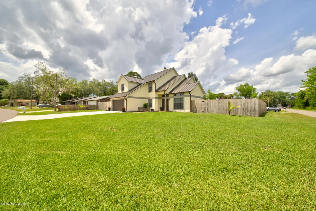Photo of 6300 Janina Road