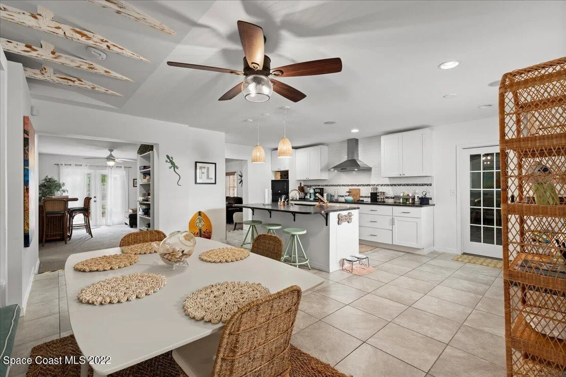 Photo of 1345 Bayshore Drive