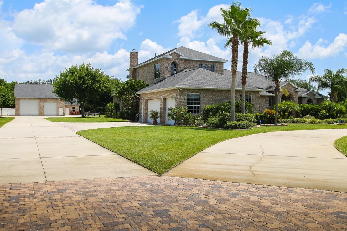Photo of 1250 Tuckaway Drive