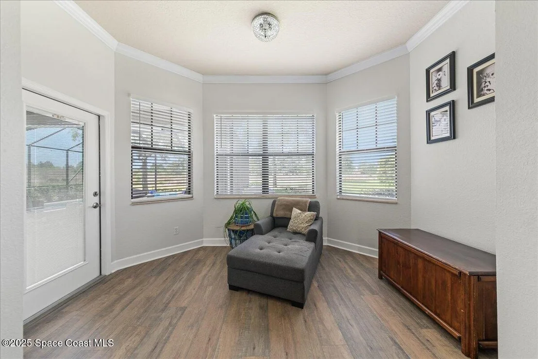 Photo of 2100 Windbrook Drive SE