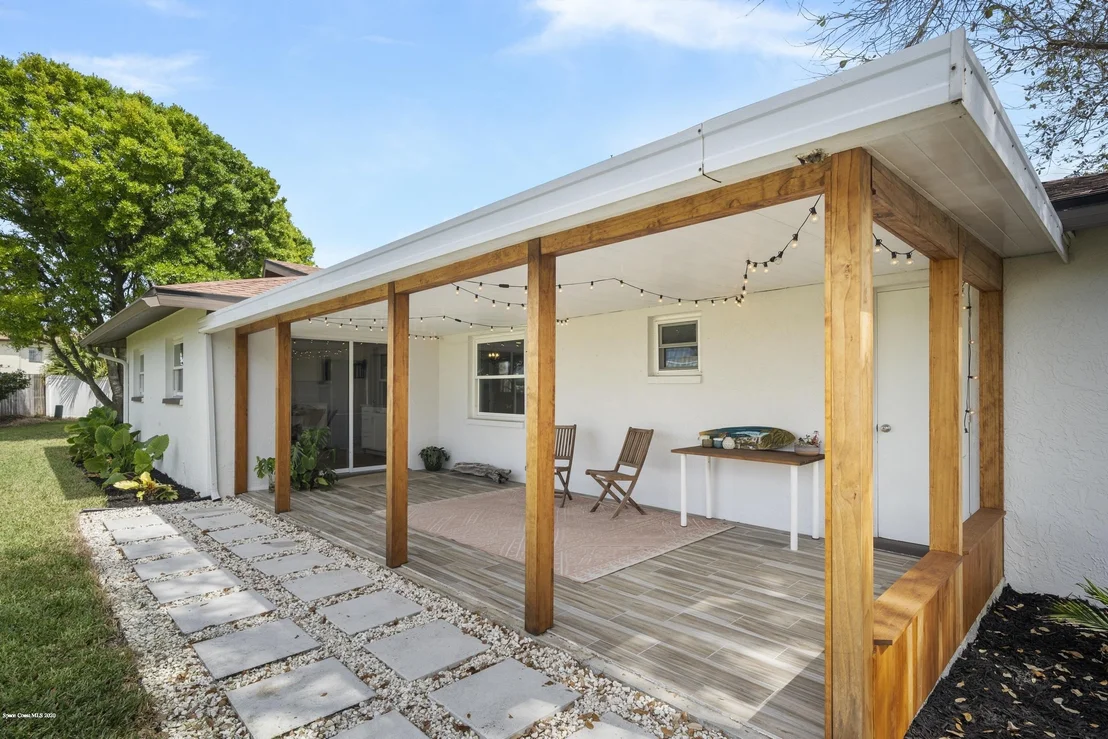 Photo of 541 Biscayne Drive