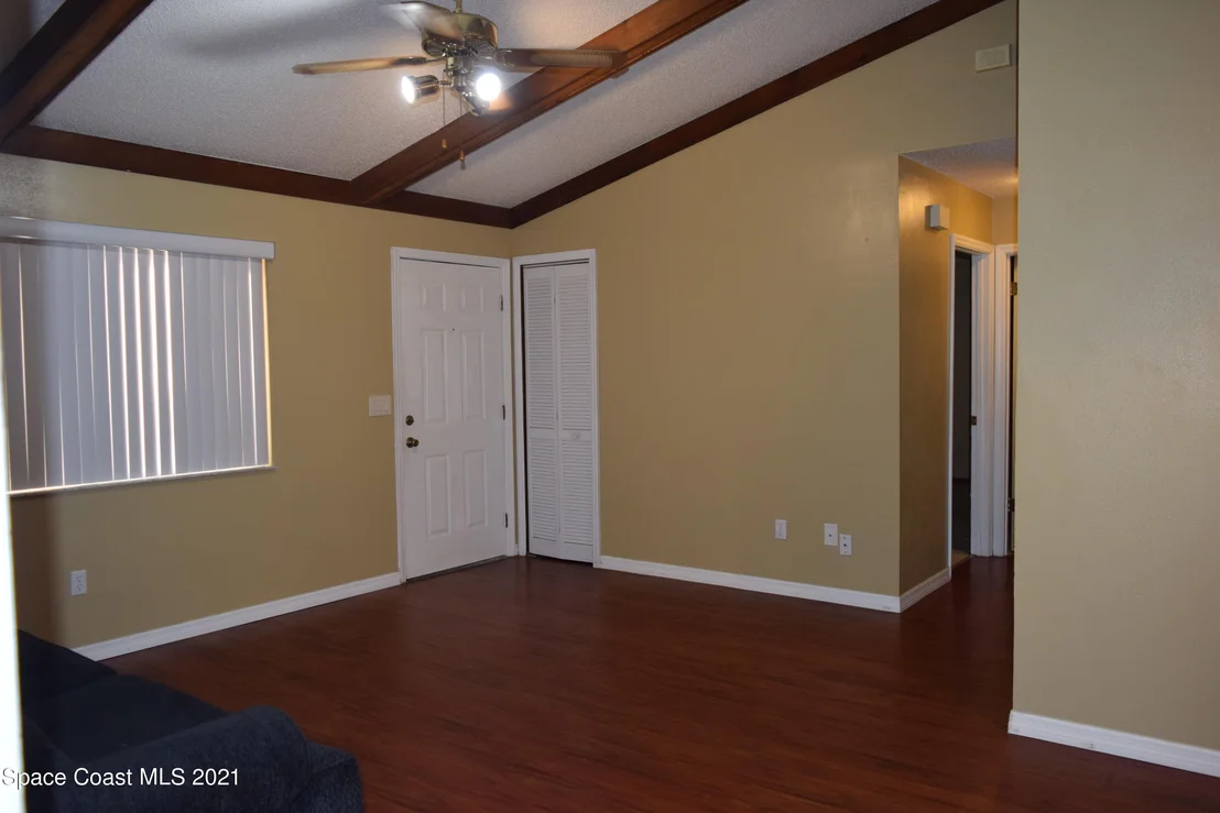 Photo of 1111 Grapefruit Road SE